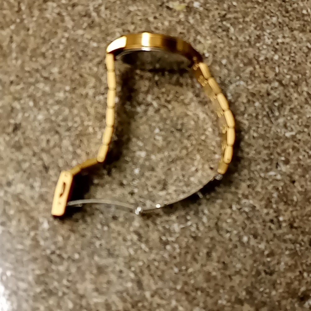 Guess watch - Picture 3 of 3